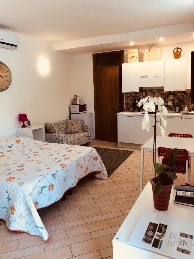 La Dolce Vita Studio With Free Private Parking Siena Exteriör bild