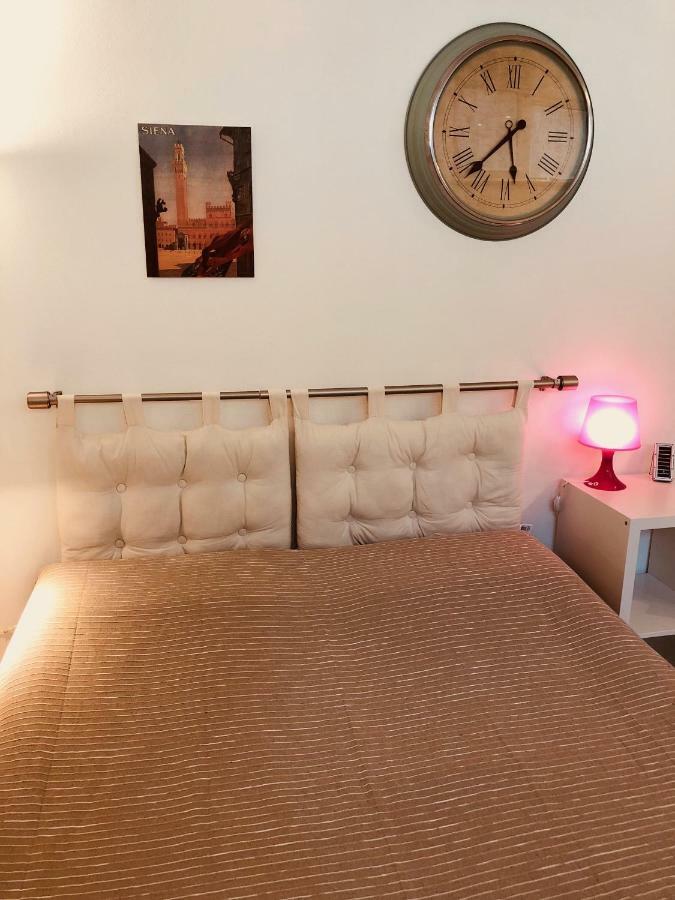 La Dolce Vita Studio With Free Private Parking Siena Exteriör bild