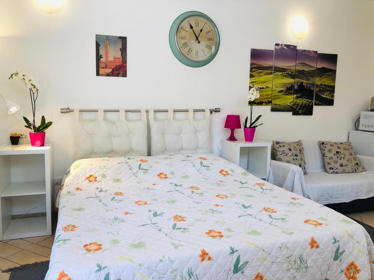 La Dolce Vita Studio With Free Private Parking Siena Exteriör bild